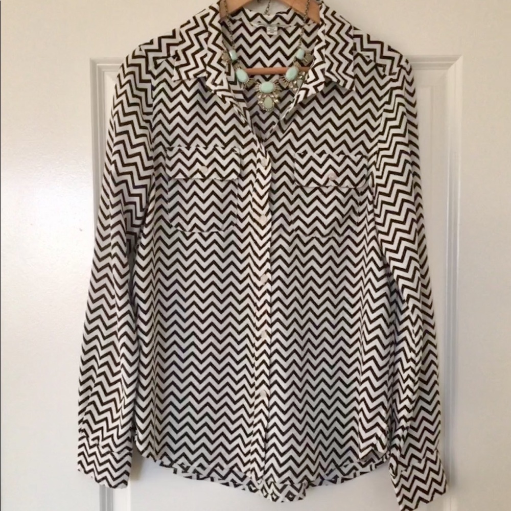 American Eagle Chevron Button Down